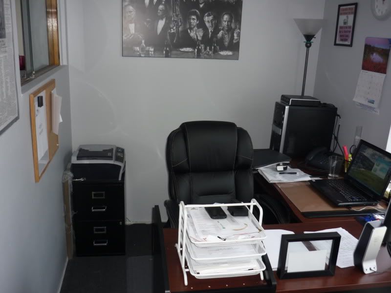 Officedeskpictures002.jpg