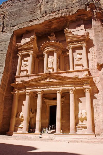 400px-Petra_Treasury.jpg picture by pamelayo