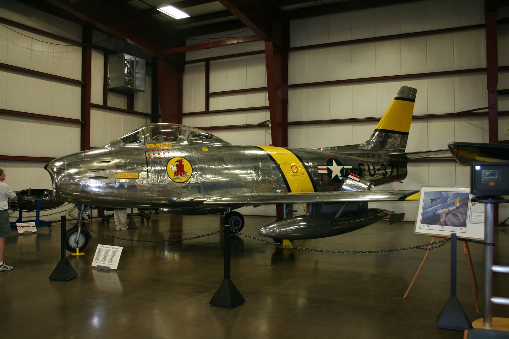 F-86_1.jpg
