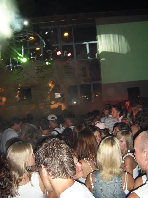 [img width=360 height=480]http://i46.photobucket.com/albums/f114/Misstress-Row/SSA40381.jpg[/img]