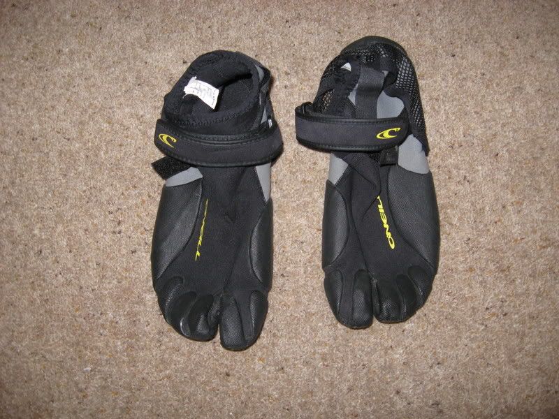 billabong reef shoes