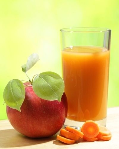 Vitamina de maçã com cenoura Vitamina de maçã com cenoura
