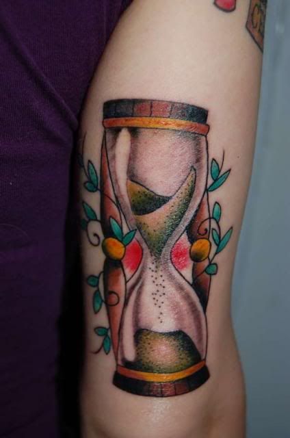 Tatuagem masculina Tatuagem masculina de ampulheta