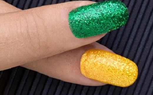 Unhas da Copa do Mundo com esmalte flocado Unhas da Copa do Mundo 2014 com esmalte flocado