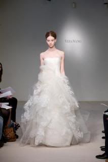 Vestido com babado