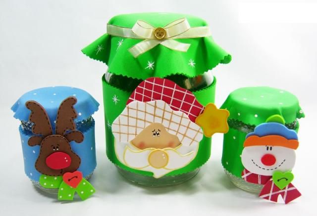 Pote de vidro decorado para o natal usando eva: papai noel, rena e boneco de neve