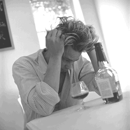 Alcoólatra Alcoólatra