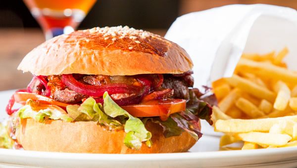 Dieta rica em gordura Alimentos gordurosos pode causar câncer