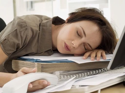 Falta de sono ou sonolência Falta de sono ou sonolência