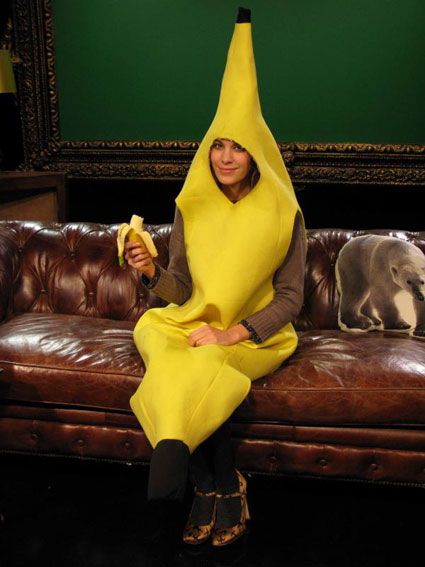Alexa Chung banana