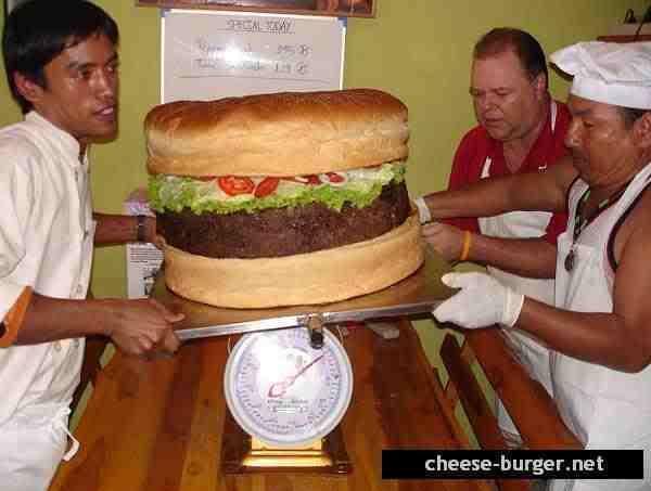 20060924-Worlds_Largest_Hamburger_4.jpg