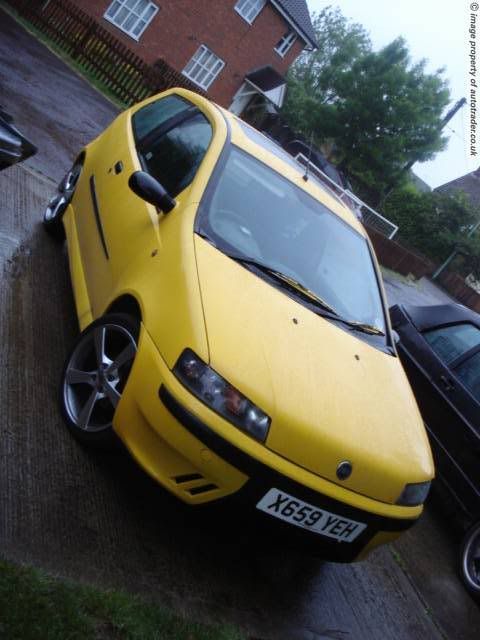 2000 yellow fiat punto 1.2