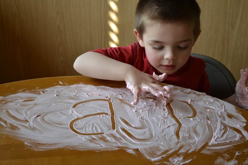 teaching-preschoolers-how-to-write-thier-letters